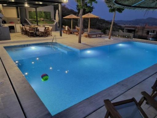 "Stergiou Luxury Apartment 2Nd Floor" Με Κοινη Πισινα Saronida Eksteriør bilde