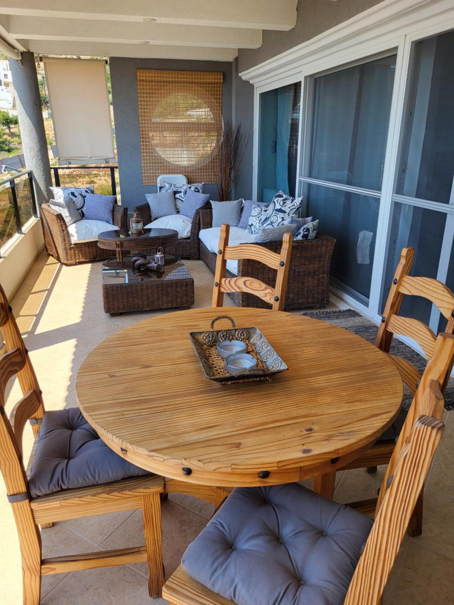 "Stergiou Luxury Apartment 2Nd Floor" Με Κοινη Πισινα Saronida Rom bilde